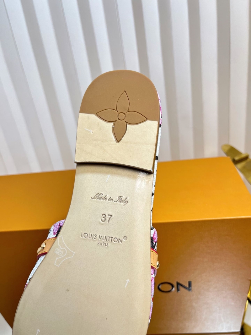 l0vis Vvtt0n slippers